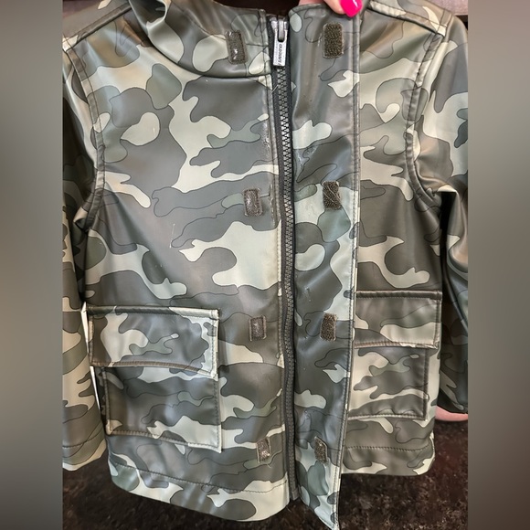 Old Navy Green Camouflage Kids Raincoat - Picture 4 of 7